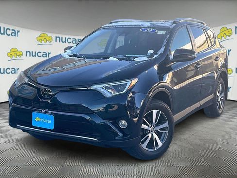 Used 2018 Toyota RAV4 XLE image 3
