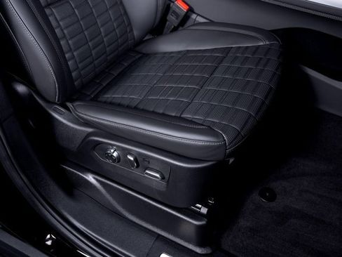 Used 2025 Cadillac Escalade V image 79