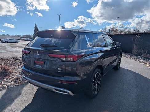 Used 2024 Mitsubishi Outlander SE image 5