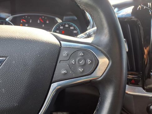 Used 2023 Chevrolet Traverse LT image 15