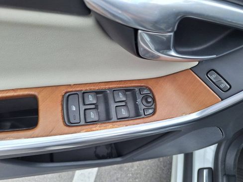 Used 2015 Volvo XC60 T6 Platinum FWD image 19