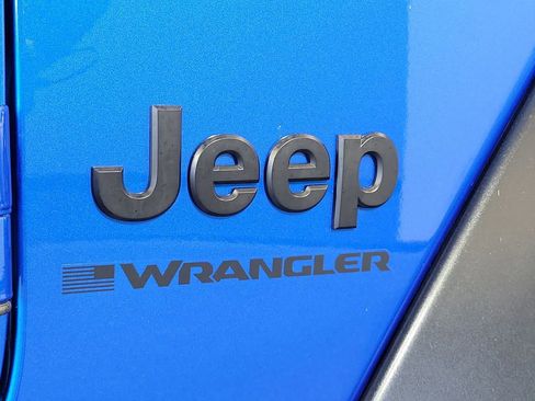 Used 2023 Jeep Wrangler Sport image 7