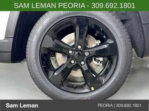 New 2025 Jeep Grand Cherokee L Limited w/ Black Appearance Package image 32