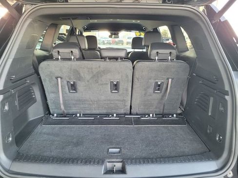 Used 2024 GMC Acadia Elevation image 19