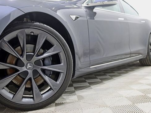 Used 2019 Tesla Model S AWD image 4