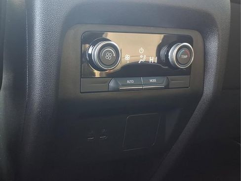 Certified 2025 Buick Enclave Preferred image 26