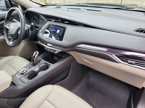 Certified 2023 Cadillac XT4 Luxury image 28