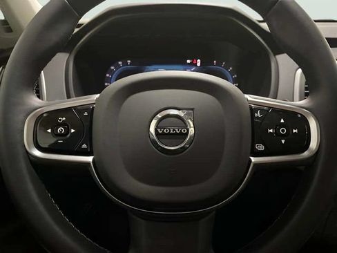 Used 2025 Volvo XC90 B5 Core AWD/4WD image 38