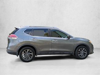 Used 2016 Nissan Rogue SL w/ SL Premium Package video 4