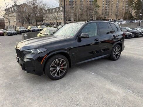 Used 2025 BMW X5 xDrive40i w/ M Sport Package image 1