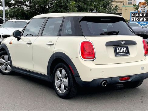 Used 2019 MINI Cooper 4-Door Hardtop image 8