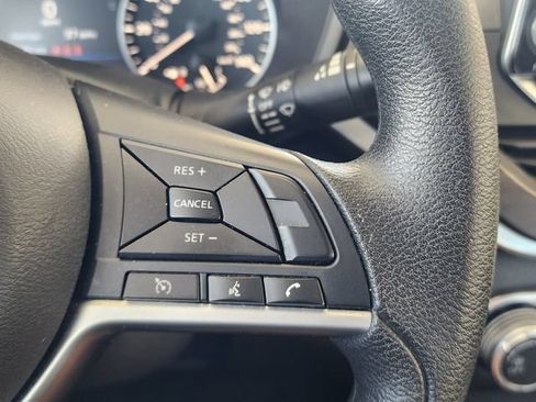 Used 2024 Nissan Altima 2.5 SV FWD image 24