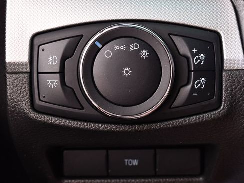 Used 2015 Ford Explorer XLT w/ Equipment Group 202B image 31