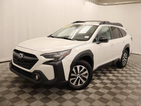 Used 2023 Subaru Outback Premium AWD/4WD image 1