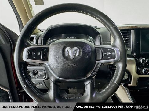 Used 2019 RAM 1500 Laramie AWD/4WD image 11