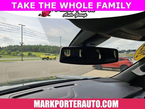 Used 2022 Chevrolet Suburban LT image 44