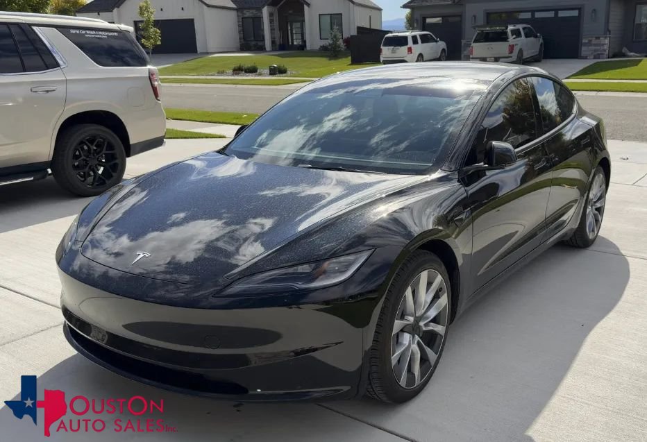 Used 2024 Tesla Model 3 Standard Range RWD image 1