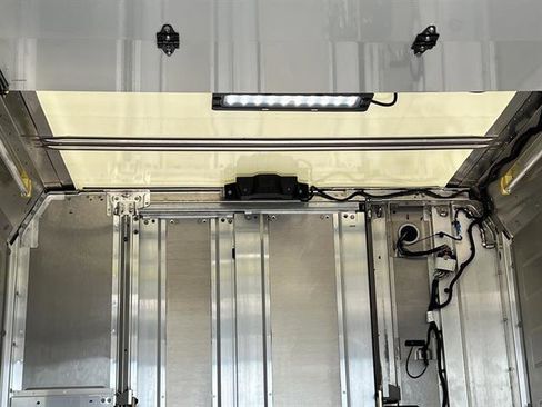 New 2025 Chevrolet Brightdrop 400 w/ Battery Pack, Max Range image 19