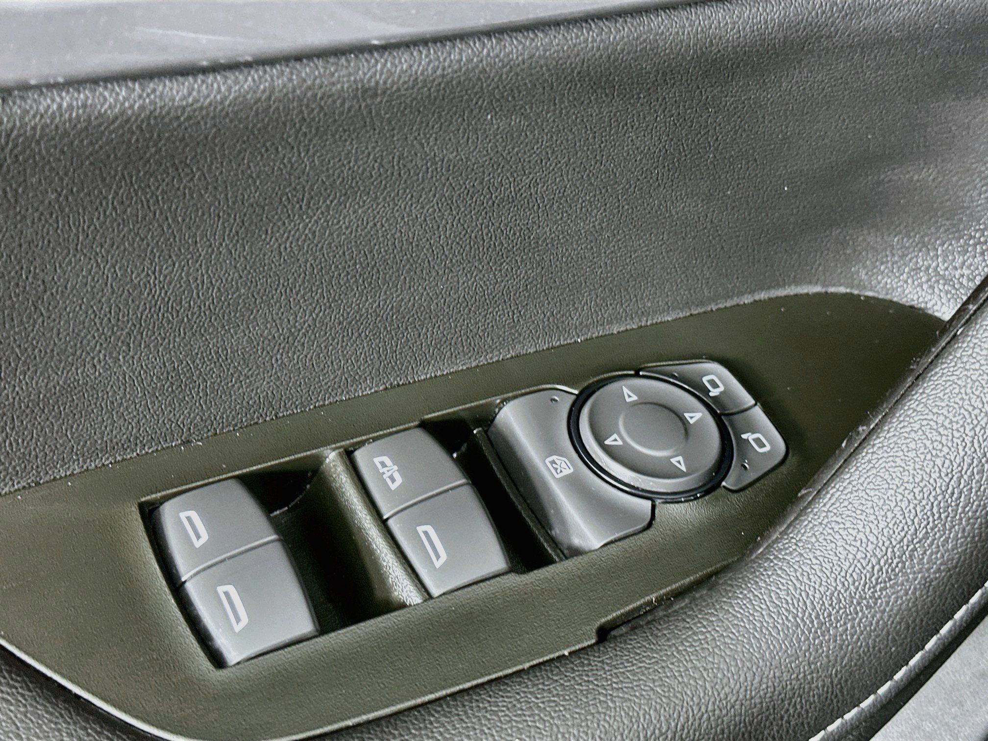 Used 2026 Chevrolet Blazer LT FWD image 15