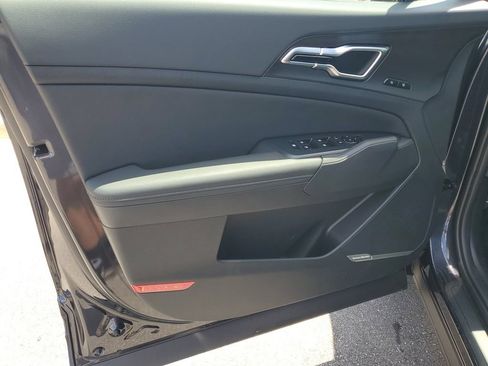 New 2026 Kia Sportage SX FWD image 8