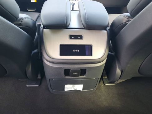 New 2025 Lincoln Navigator Reserve w/ Jet Appearance Package AWD/4WD image 14