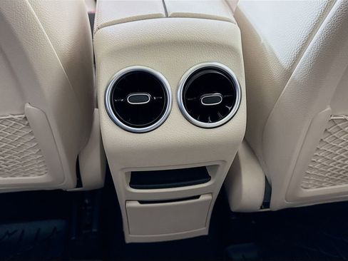 Used 2023 Mercedes-Benz GLB 250 GLB 250 image 25