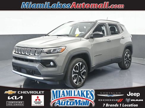 Used 2022 Jeep Compass Limited image 1