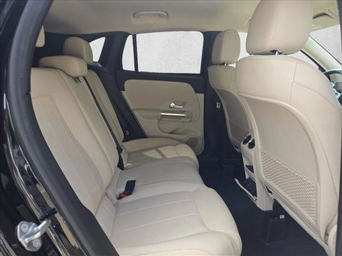 Used 2023 Mercedes-Benz GLA 250 image 18