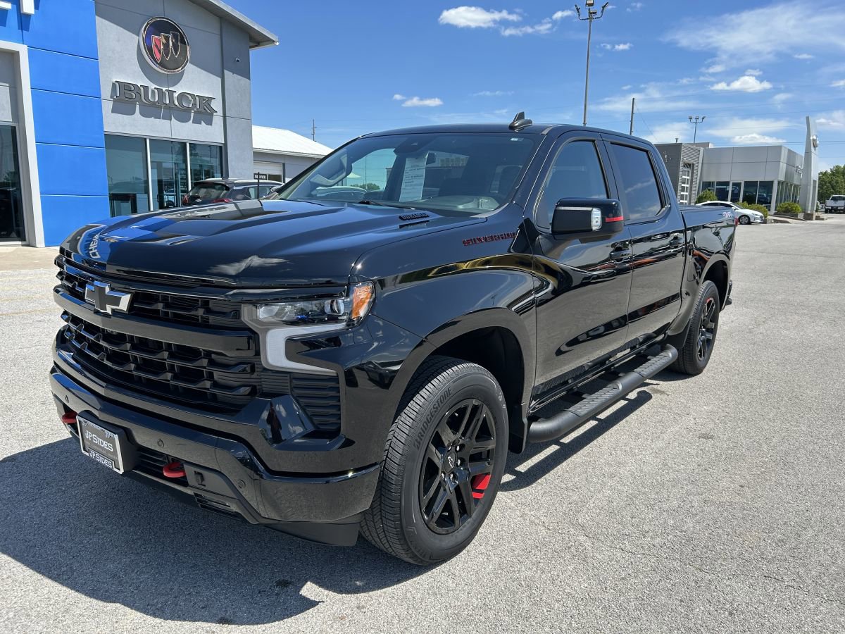 Used 2025 Chevrolet Silverado 1500 RST w/ Redline Edition AWD/4WD image 1