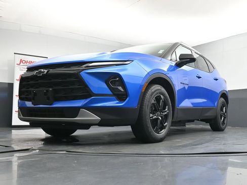 Used 2024 Chevrolet Blazer LT w/ Midnight/Sport Edition AWD/4WD image 35