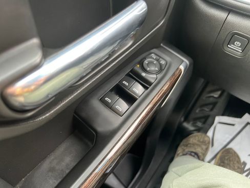 Used 2023 GMC Sierra 2500 SLE w/ SLE Value Package; image 11