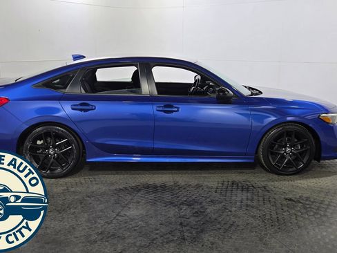 Used 2023 Honda Civic Sport image 8