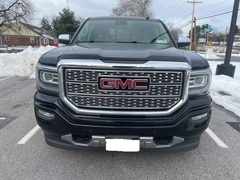 Used 2018 GMC Sierra 1500 Denali image 2