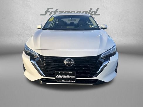 Used 2025 Nissan Sentra SV image 2