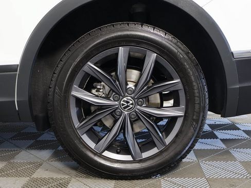 Used 2022 Volkswagen Tiguan SE FWD image 15