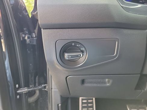 Used 2022 Volkswagen Tiguan SE R-Line AWD/4WD image 15