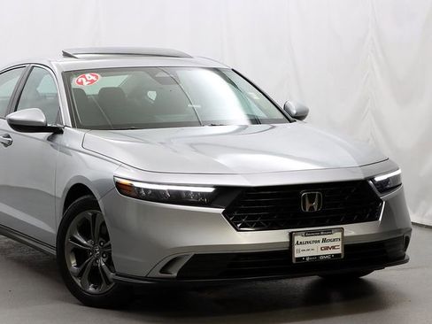 Used 2024 Honda Accord EX image 2