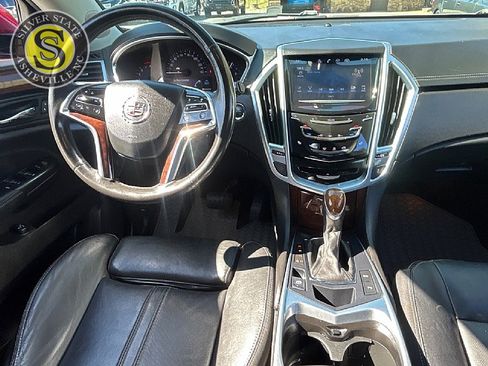 Used 2015 Cadillac SRX Luxury image 19