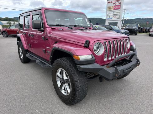 Used 2021 Jeep Wrangler Unlimited Sahara w/ Dual Top Group AWD/4WD image 3