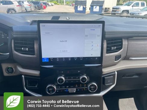 Used 2024 Ford Expedition Limited AWD/4WD image 11