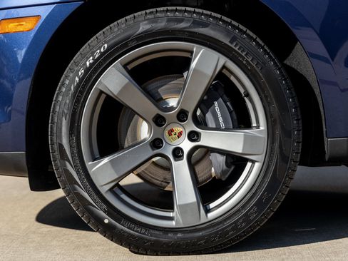 New 2026 Porsche Macan image 13