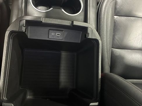 Used 2024 Chevrolet Tahoe LT AWD/4WD image 29