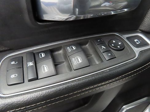 Used 2022 RAM 2500 Laramie w/ Night Edition image 61