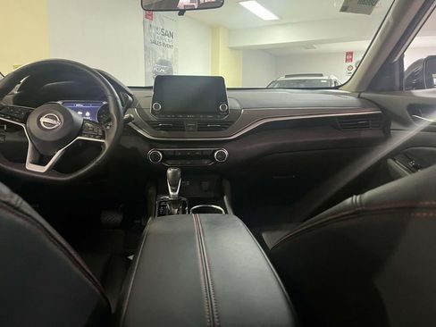 Used 2024 Nissan Altima 2.5 SR image 14