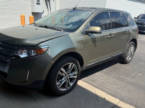 Used 2013 Ford Edge Limited w/ Driver Entry Pkg FWD image 5
