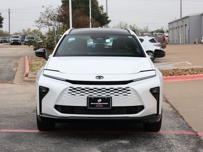 New 2025 Toyota Crown Signia