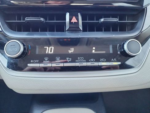 Used 2024 Toyota Corolla LE image 27