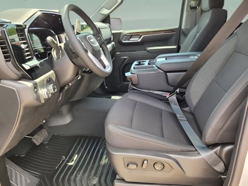 New 2025 GMC Sierra 1500 Elevation image 31