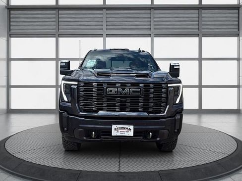 Used 2024 GMC Sierra 2500 Denali Ultimate AWD/4WD image 9