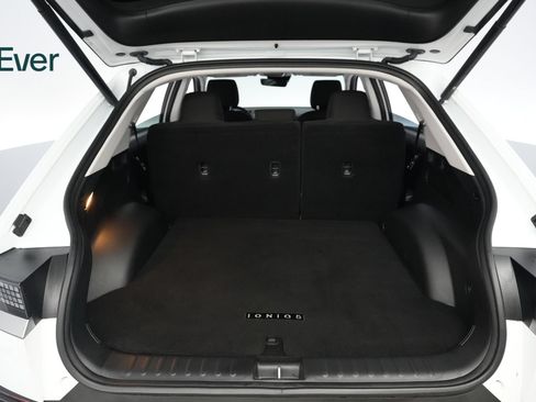 Used 2024 Hyundai Ioniq 5 SEL RWD image 8